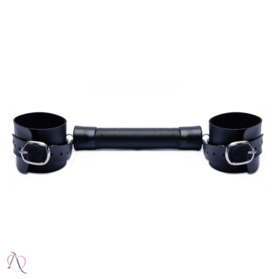 Algema Bracelete Preto Com Separador 15cm Dominatrixxx Algema Bracelete Preto Com Separador 15cm Dominatrixxx