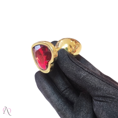 Plug Anal Pequeno em Formato de Coração Vermelho