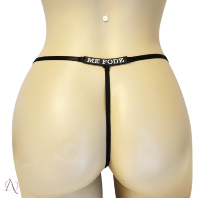 Calcinha com Frase que Brilha no Escuro Me Fode Cor Preto