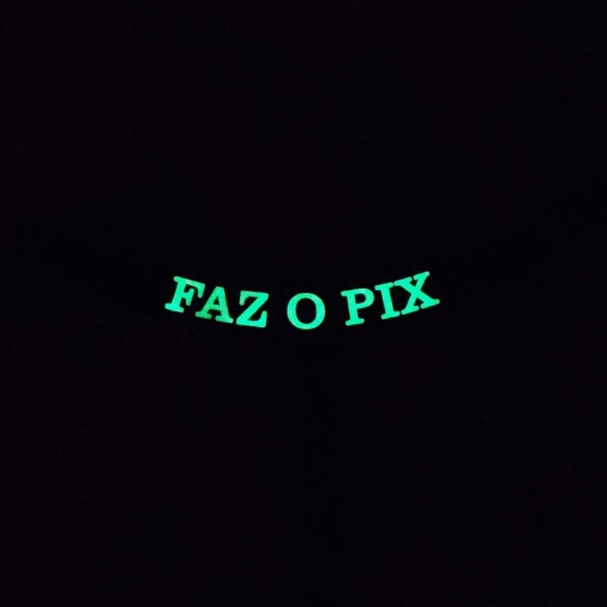 Calcinha com Frase que Brilha no Escuro Faz o Pix Cor Preto